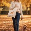 Tote-bag-borsa-in-cotone-personalizzata-con-logo-Cockers-and-Co-indossata (2) Tote bag - Cammina, scodinzola e porta con te tutto ciò che serve!